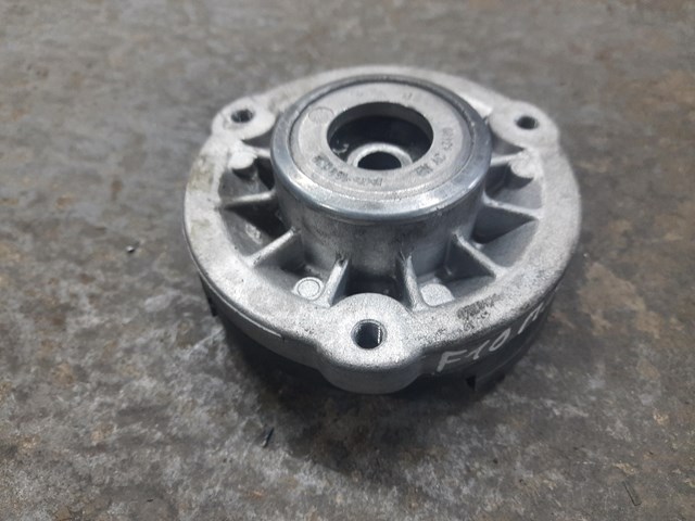 Кріплення переднього амортизатора 31306863295 BMW