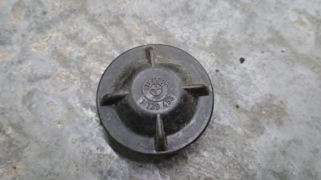 Гайка штока амортизатора переднього 31311139453 BMW