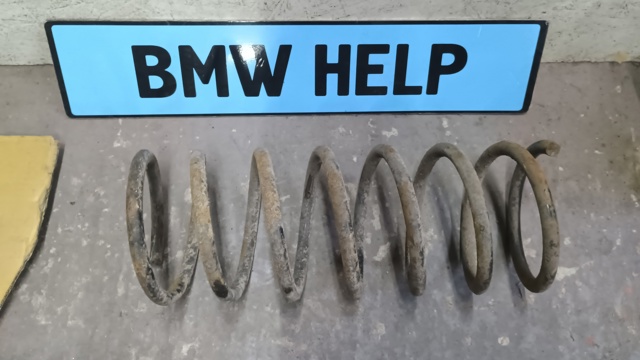 Пружина передньої підвіски 31331135462 BMW