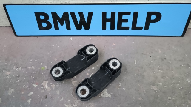 Хомут кріплення втулки стабілізатора, переднього 31356861471 BMW