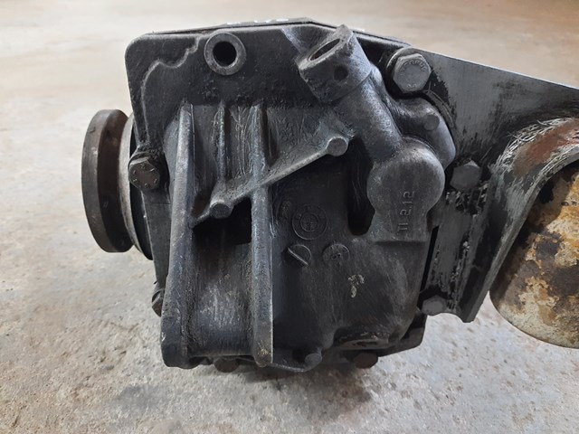 Кришка коробки передач, задня 33117508901 BMW