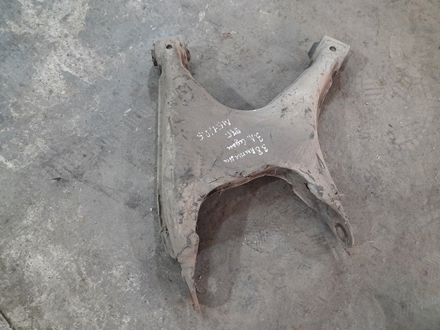 Балансир задній нижній, лівий 33321090031 BMW