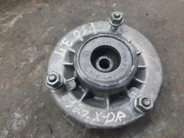 Опора амортизатора 33506775735 BMW