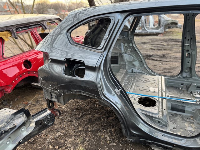 Крило праве заднє 41007436156 BMW