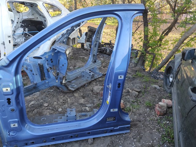 Отвір передніх лівих дверей 41007436157 BMW
