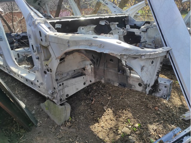 Лонжерон рами передній правий 41107204050 BMW