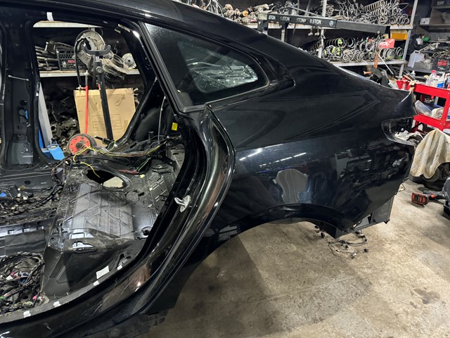 Крило заднє 41219498457 BMW