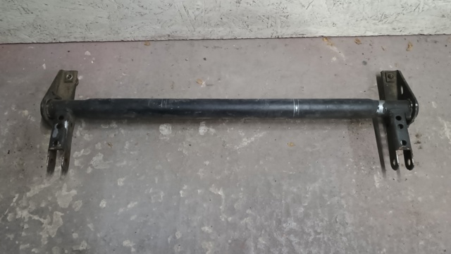 Шарнір капота 41611946246 BMW