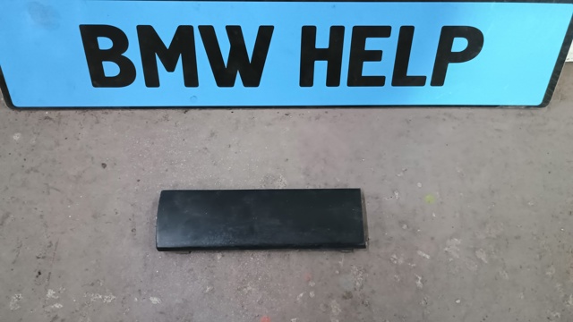 Заглушка бампера буксирувального гака 51111960708 BMW