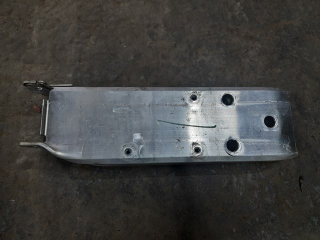 Кронштейн підсилювача переднього бампера 51117266196 BMW