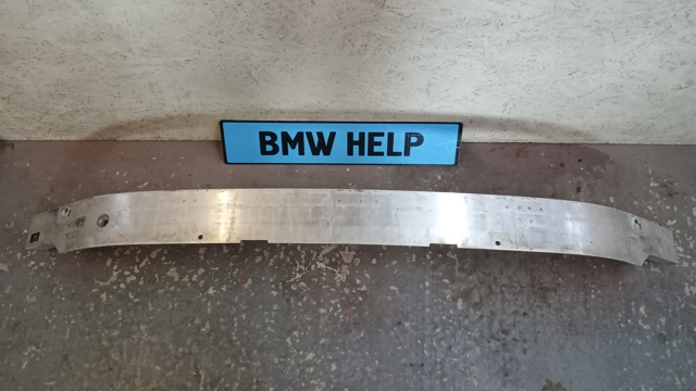 Балка бампера переднього 51117301577 BMW