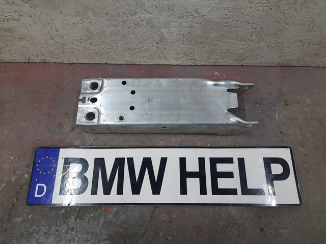 Кронштейн підсилювача переднього бампера 51117459888 BMW