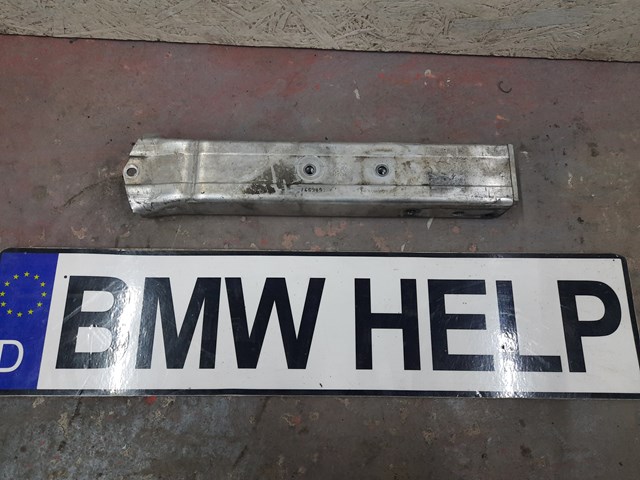 Кронштейн підсилювача переднього бампера 51117459892 BMW
