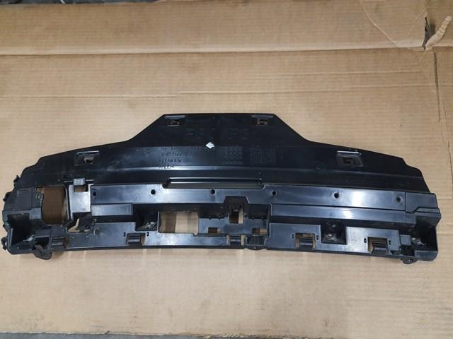 Кронштейн бампера заднього, центральний 51127256921 BMW