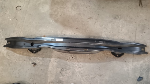 Швелер бампера 51127256928 BMW