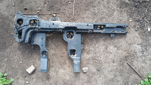 Кронштейн бампера заднього, лівий 51127300813 BMW