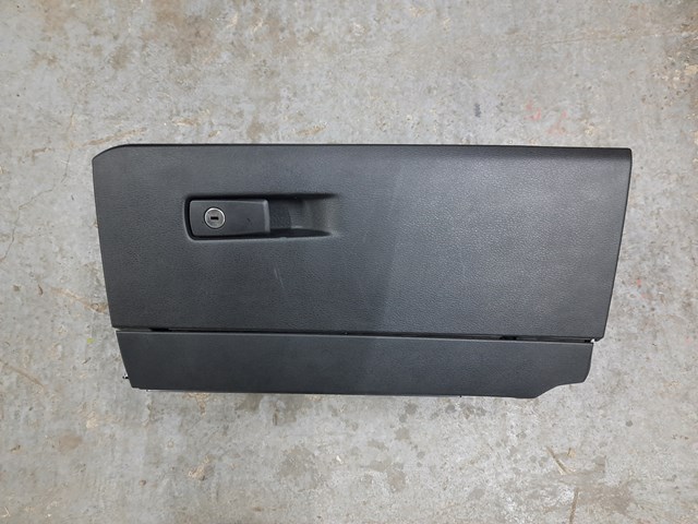 Ящик для рукавичок (бардачок) 51166965758 BMW