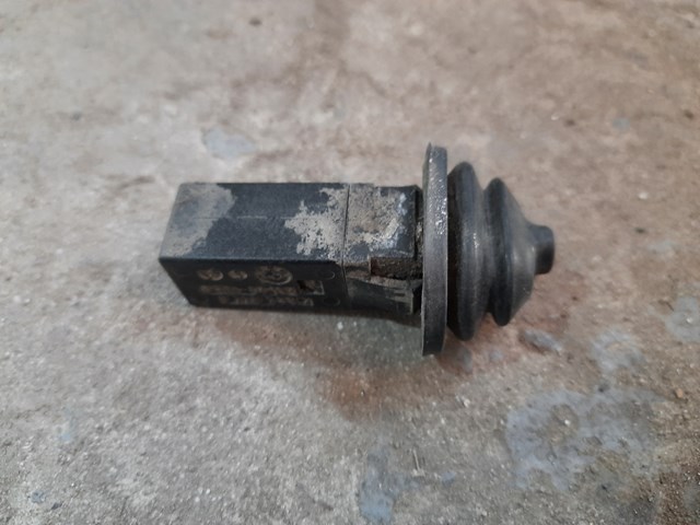 Фіксатор лючка бензобака 51178228939 BMW