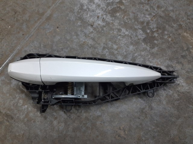 Ручка задніх дверей зовнішня, права 51217396308 BMW