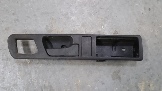 Ручка задньої двері внутрішня права 51228137388 BMW