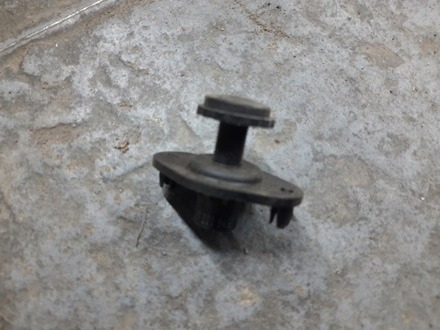 Буфер двері багажника 51247072496 BMW