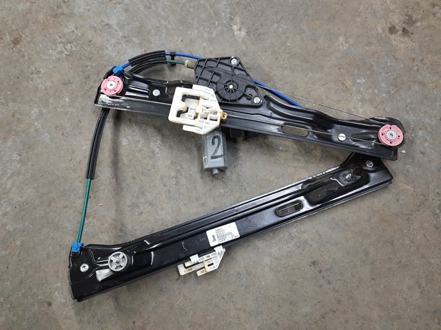 Склопідйомник передньої лівої двері 51337437547 BMW