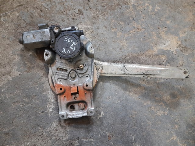Механізм склопідйомника двері задньої, лівої 51348119775 BMW