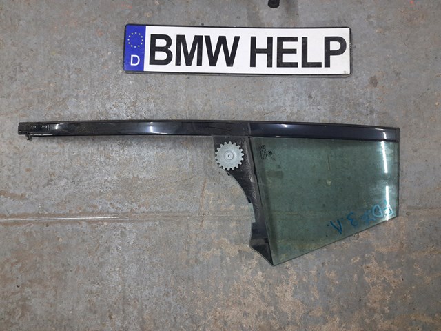 Кватирка дверей трикутник, задньої, лівої 51357197885 BMW