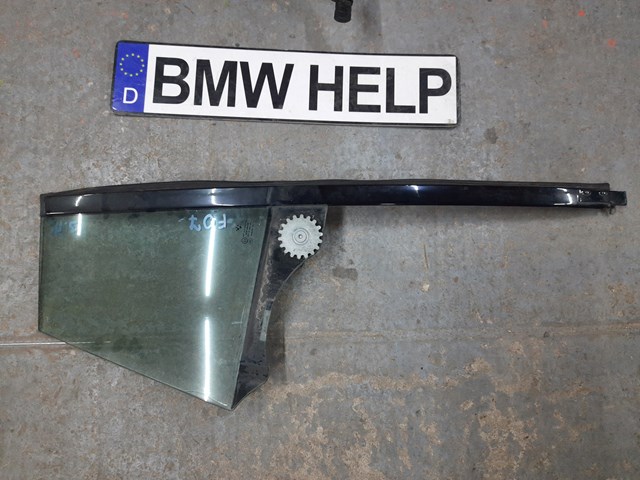 Скло кутове дверей задніх 51357197886 BMW