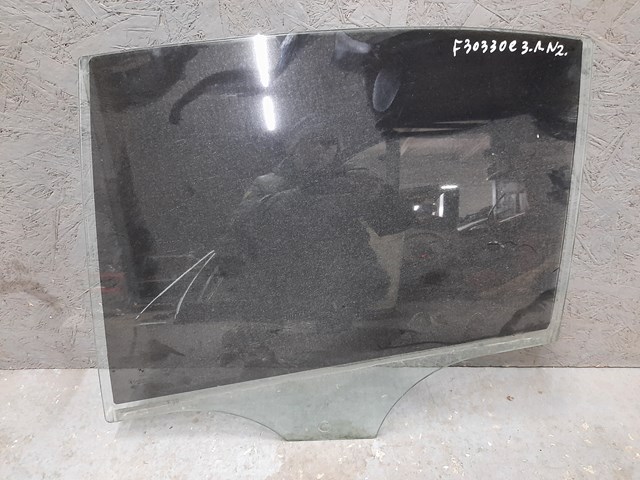 Скло заднє ліве 51357259821 BMW