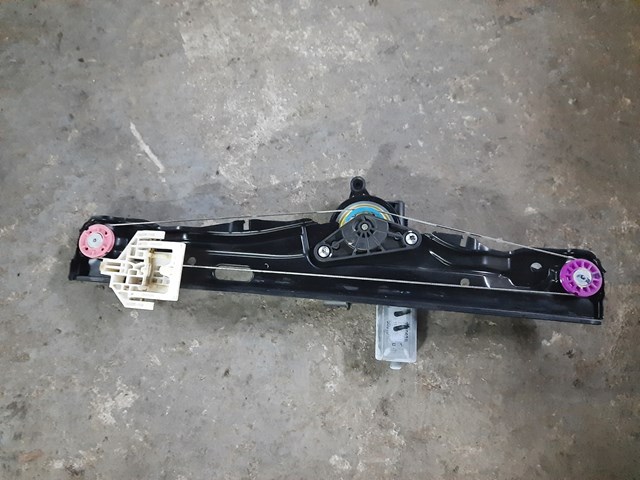 Механізм склопідйомника двері задньої, лівої 51357490199 BMW