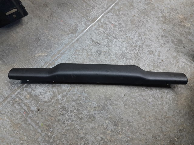Обшивка кришки багажника 51497302706 BMW
