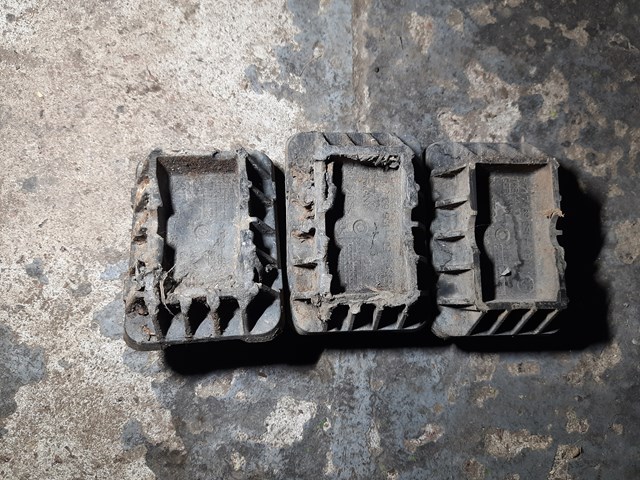 Подушка домкрата нижня, поддомкратники 51717169981 BMW