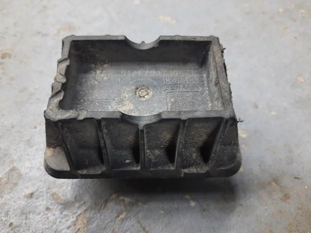 Подушка домкрата нижня, піддомкратники 51717237195 BMW