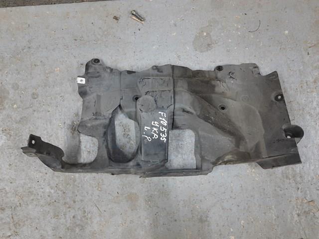 Шумка капота 51757185169 BMW