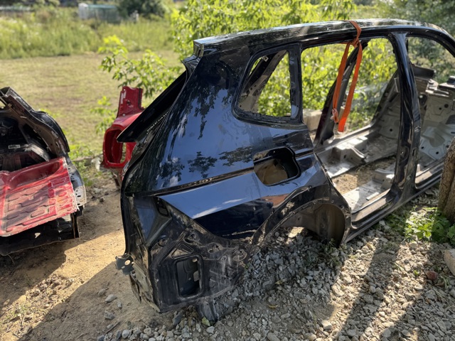 Бічна частина задні праві 5NL809844 VAG