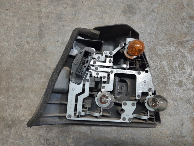 Задній правий стоп 63218383824 BMW
