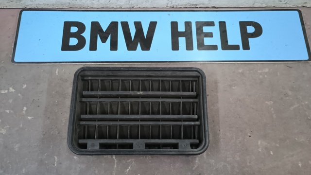 Решітка вентиляційна задня 64228377280 BMW