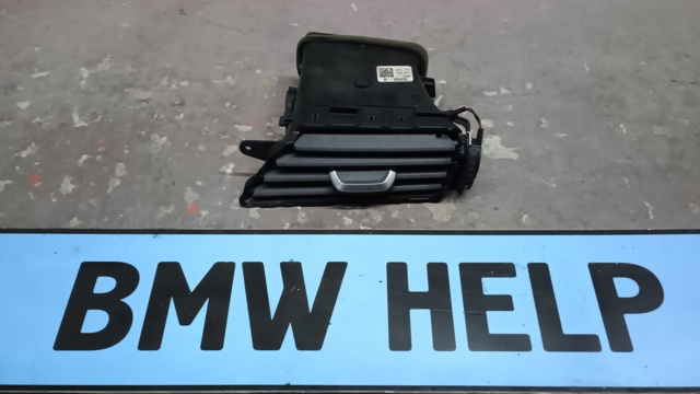 Решітка повітроводу права 64229329585 BMW