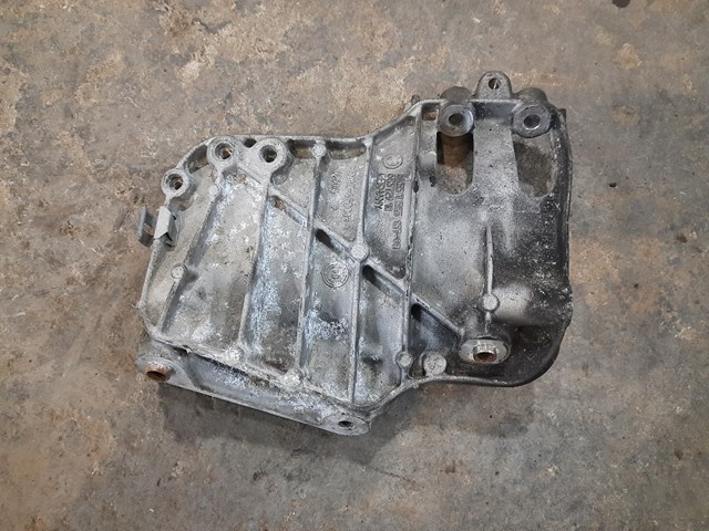 Кронштейн компресора кондиціонера 64557585167 BMW