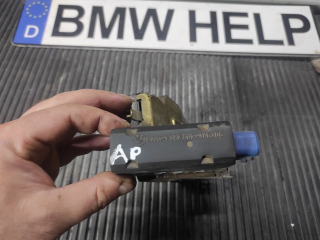 Мотор-привід відкр/закр. замка двері, задньої 67111387607 BMW
