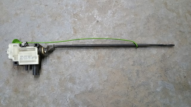 Замок відкривання лючка бензобаку 67116985882 BMW