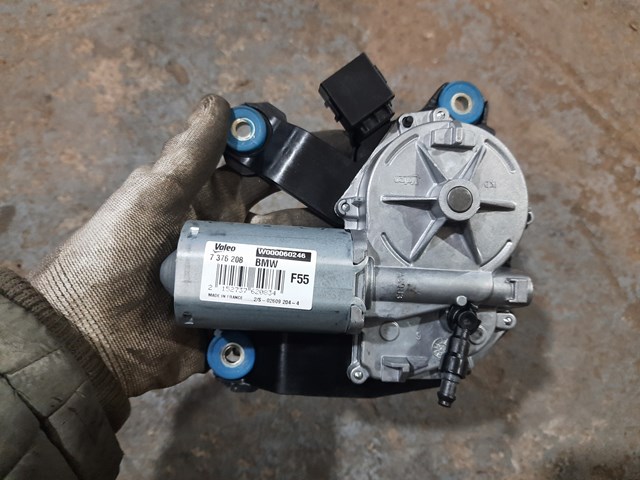 Двигун склоочисника заднього скла 67637329850 BMW