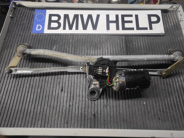 Мотор склоочисника скла (трапеції) 67638362155 BMW