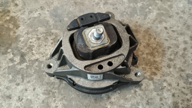 Права опора двигуна 6855456 BMW
