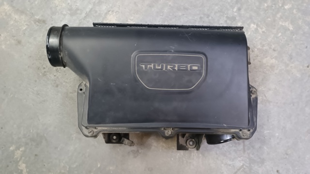 Корпус повітряного фільтра 68567273AA CHRYSLER