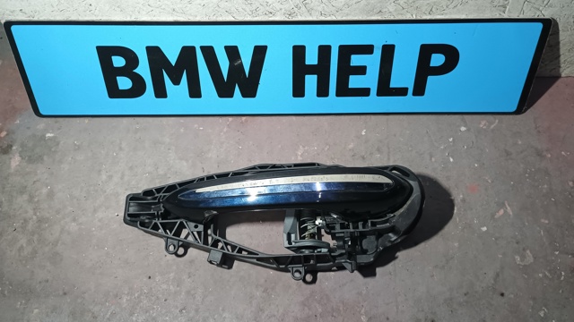 Тримач зовнішньої ручки дверей, передньої лівої 7401205 BMW