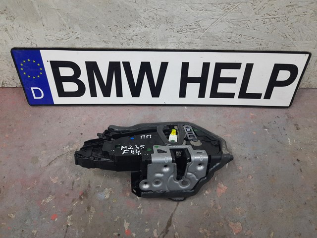 Замок двері правої передньої 7956142 BMW