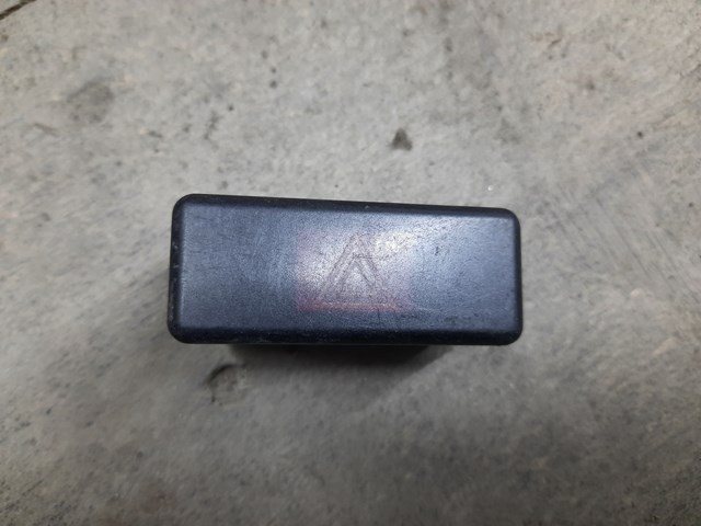 Кнопка включення аварійного сигналу 8350947 BMW