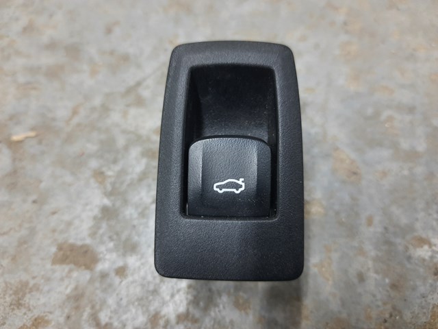 Кнопка салону приводу замка 3/5 дверей (ляди) / кришки багажника 9327029 BMW